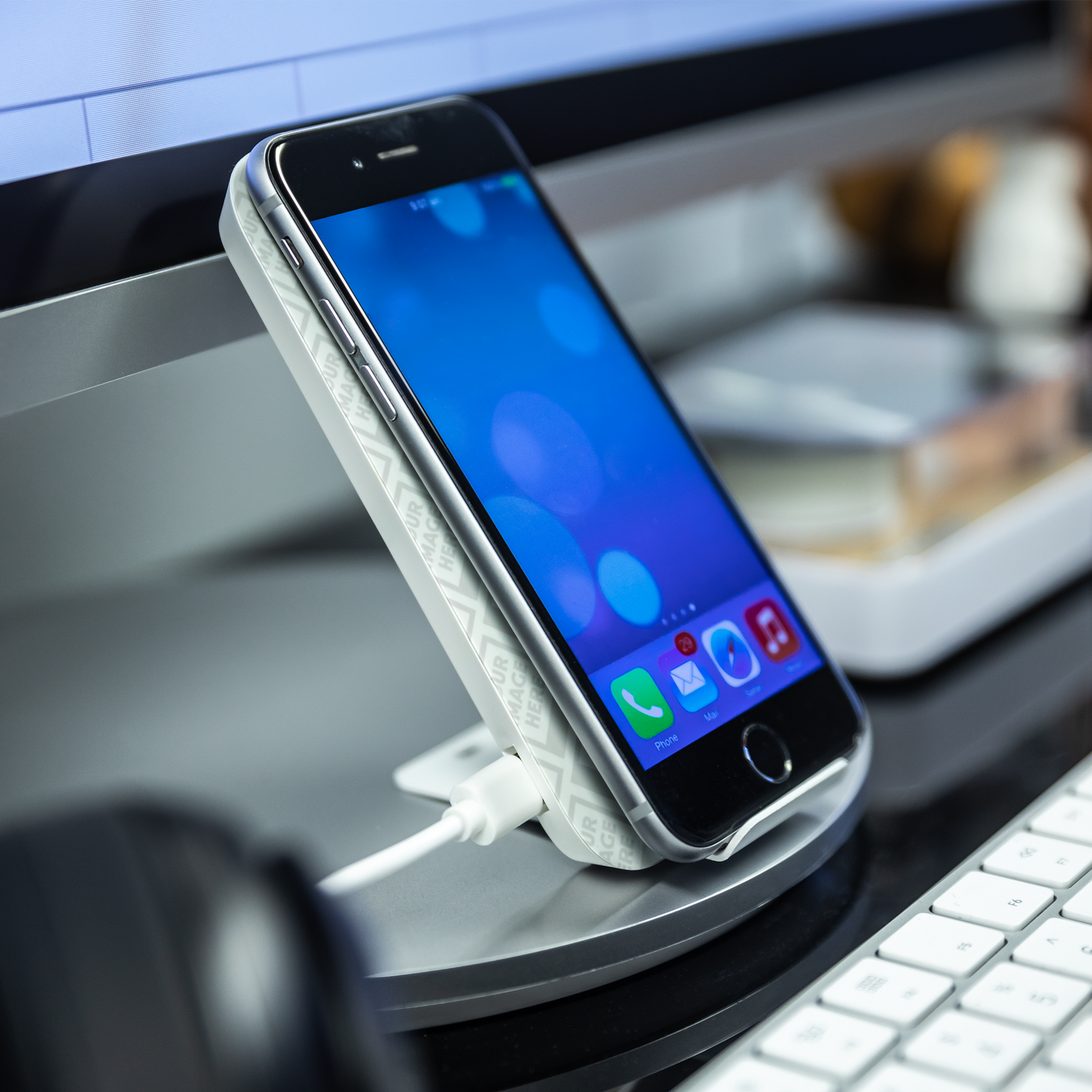 Personalized Prontimus - Wireless Charging Stand WITH WHITE LOGO