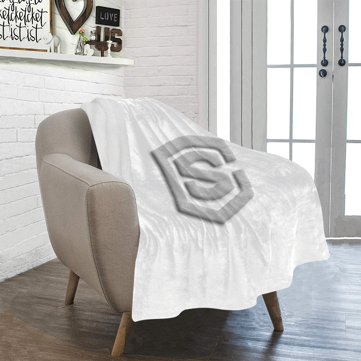 WhiteUltra-Soft Micro Fleece Blanket with Silver Logo Ultra-Soft Micro Fleece Blanket 30"x40"